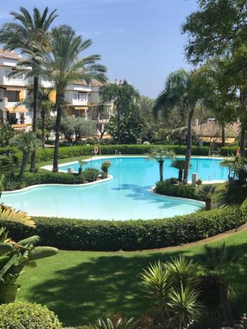 Hacienda Nagueles 1, 2 Bed 2 Bath, Large Terrace 400M From Beach Marbella Luaran gambar